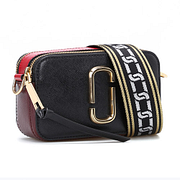 MARC JACOBS防刮牛皮黑色相機包特價9200